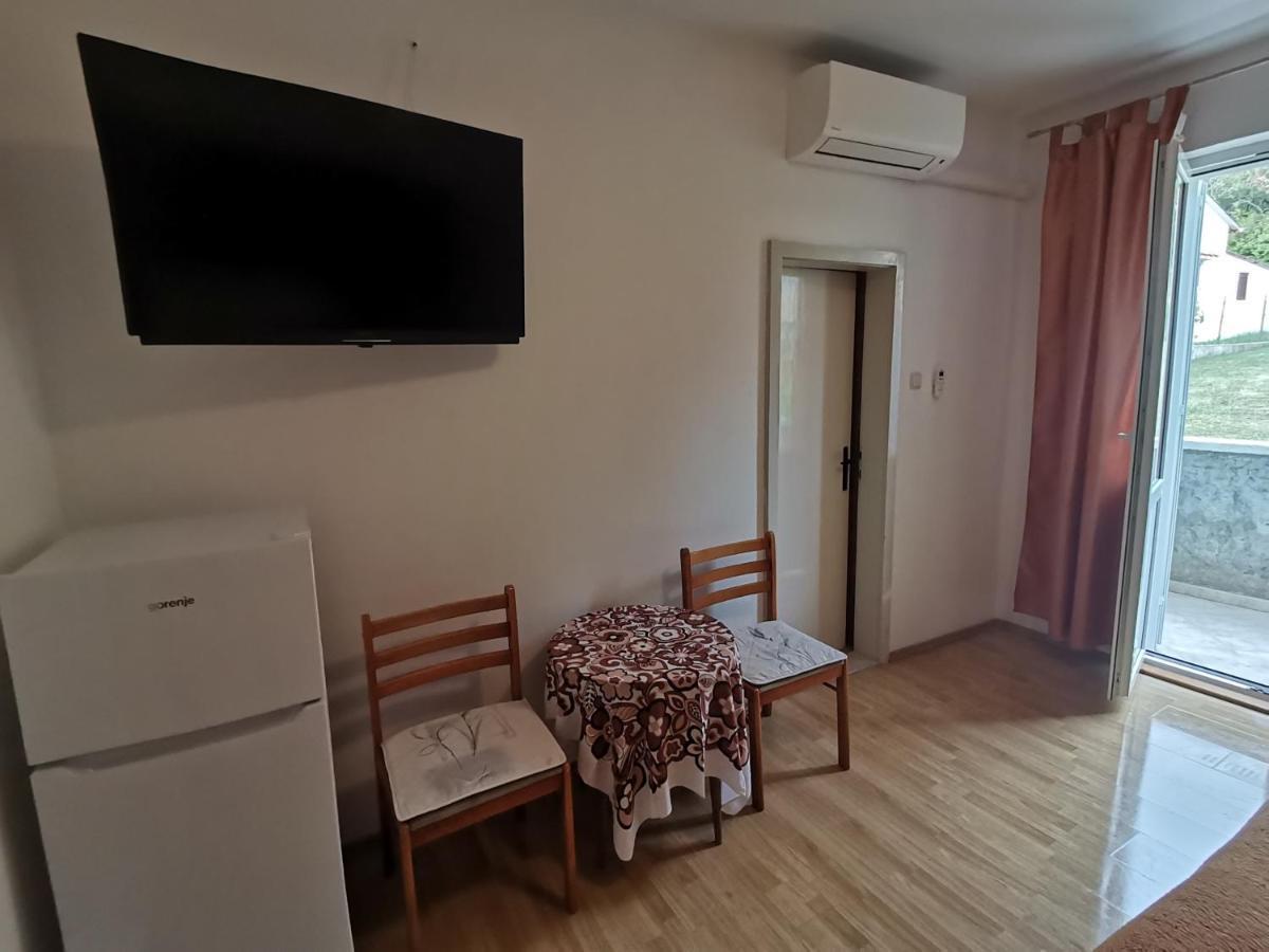 Apartmani Skaric Лопар Экстерьер фото