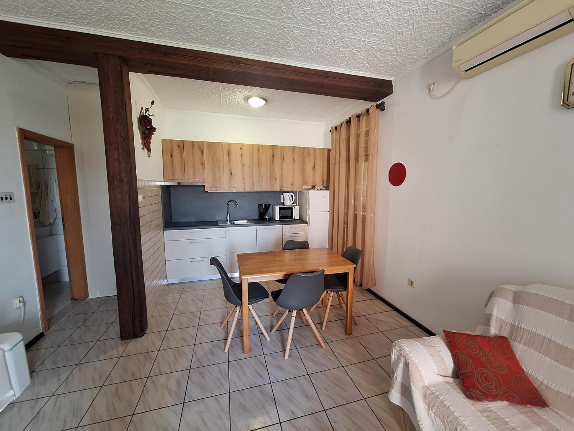 Apartmani Skaric Лопар Экстерьер фото